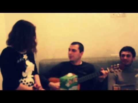 Me rad minda simdidre da qoneba /მე რად მინდა / песня под гитару - Beso da Salome Tetiashvili